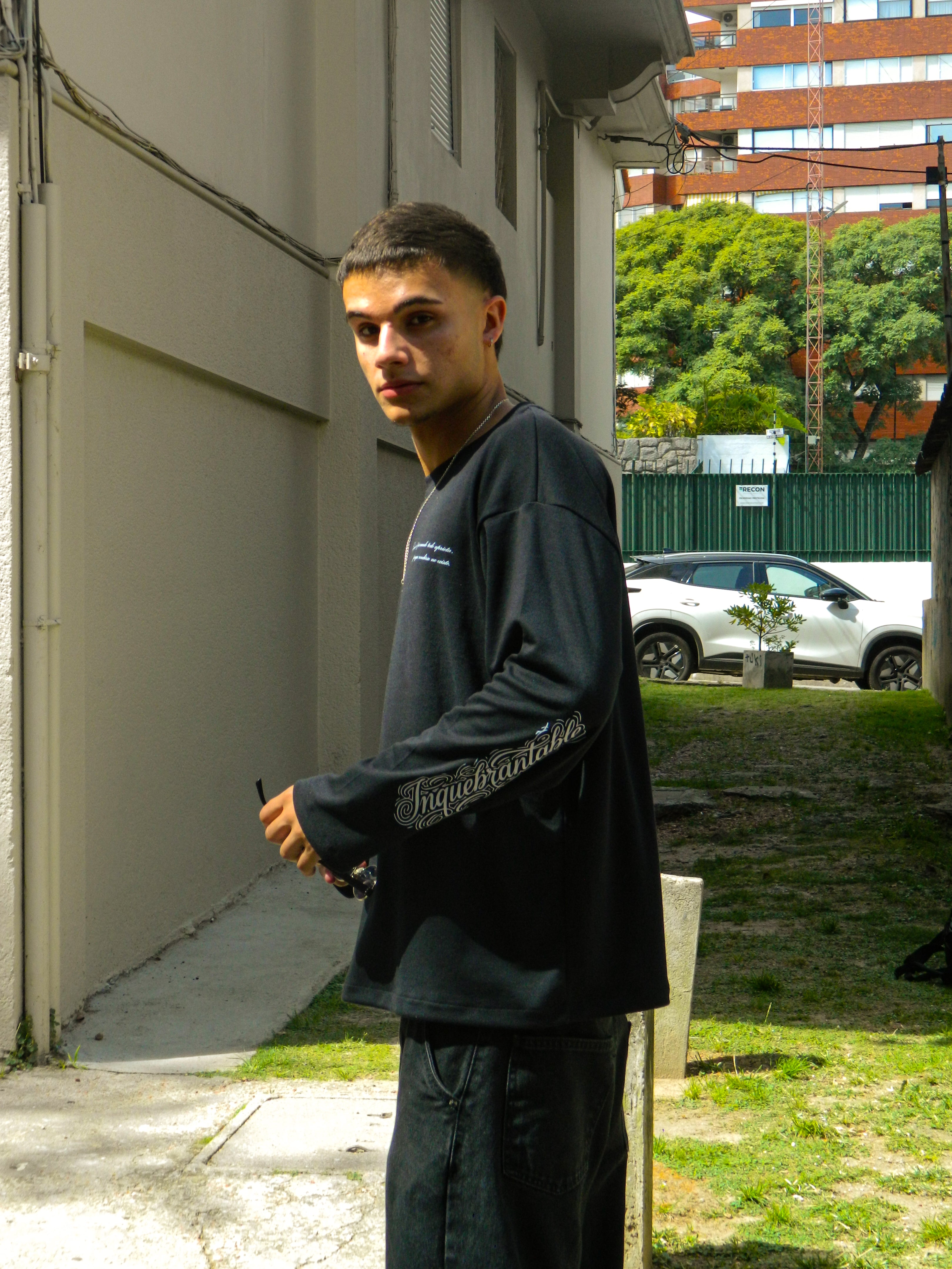 Remera "INQUEBRANTABLE" Negro
