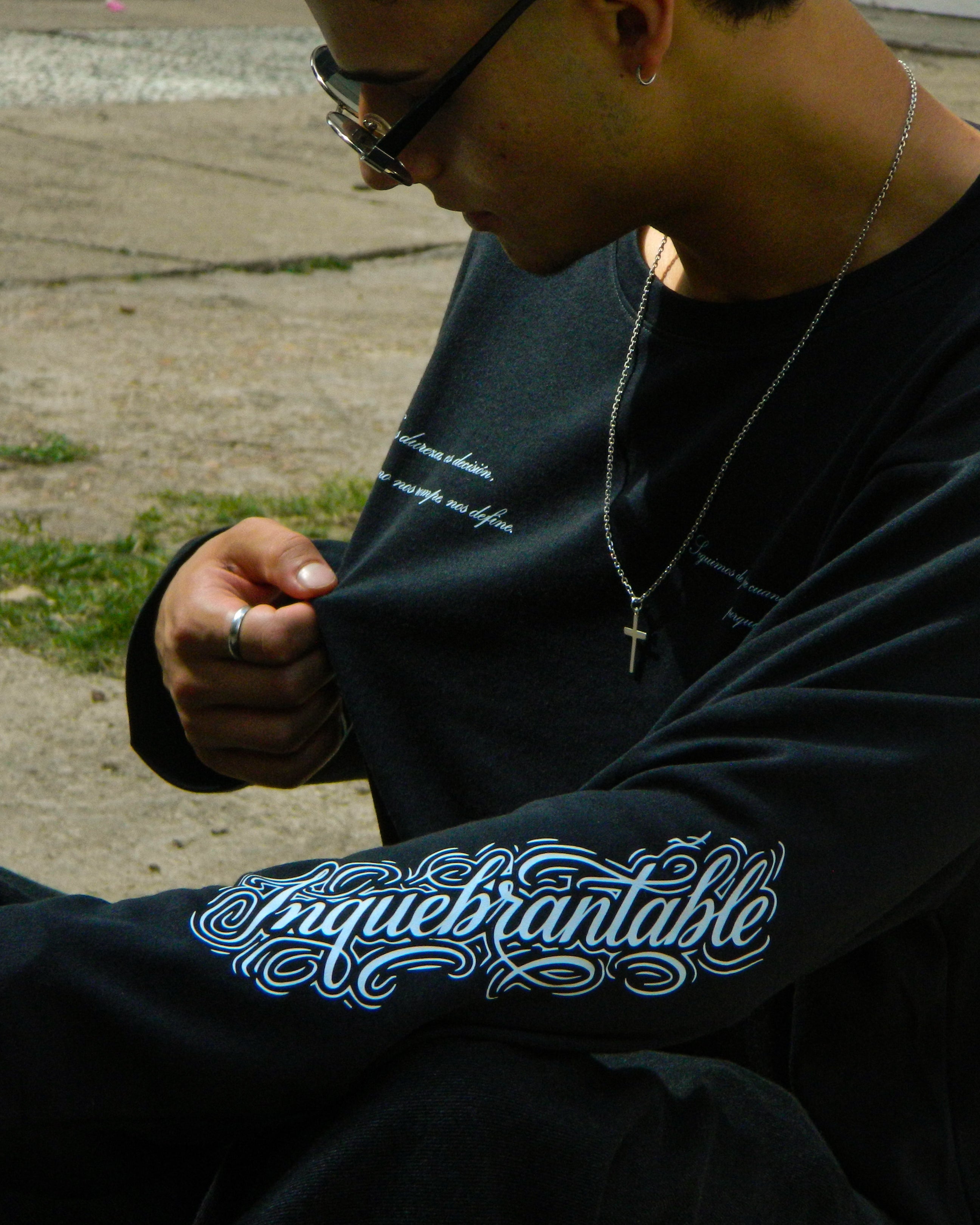 Remera "INQUEBRANTABLE" Negro