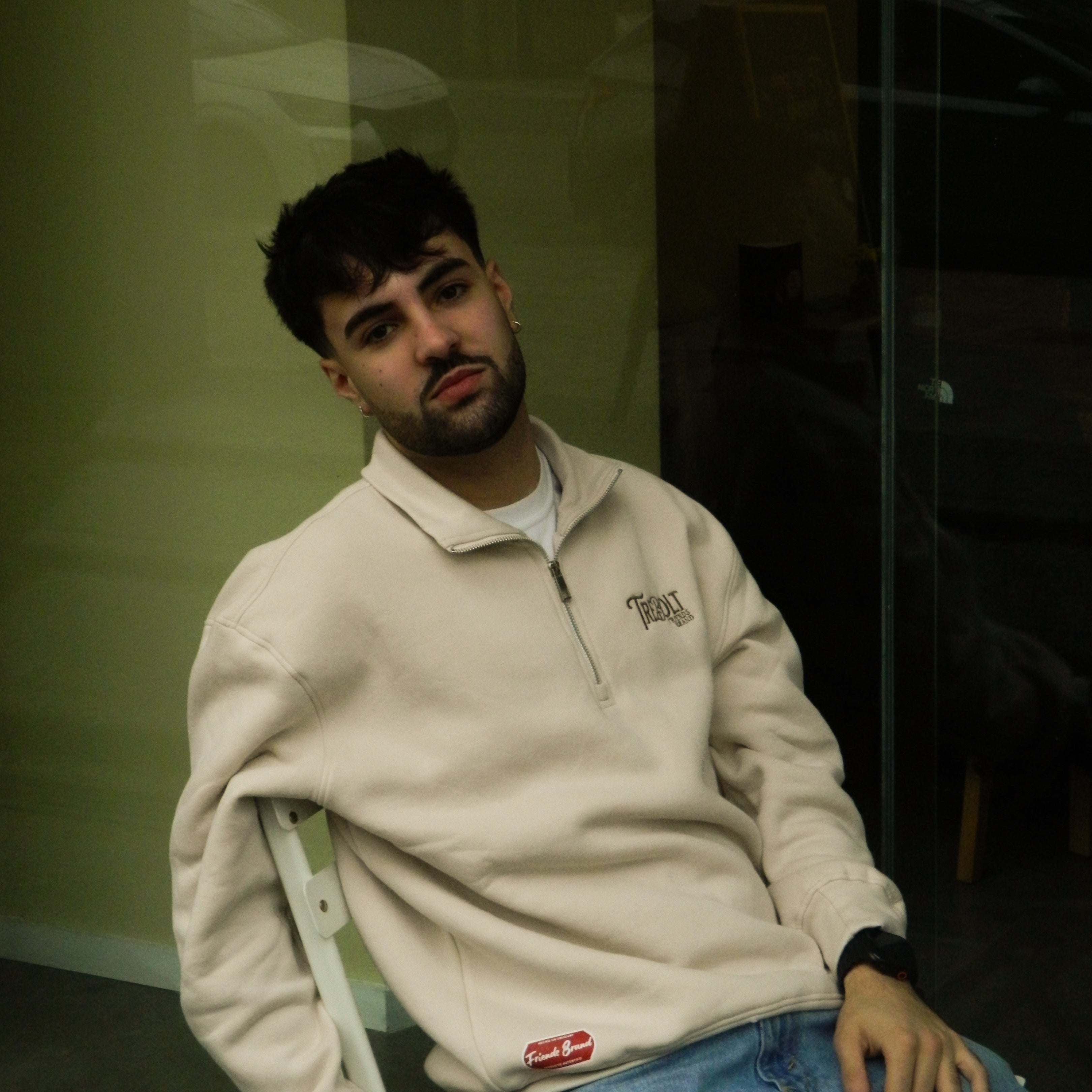 Buzo medio cierre "OFF DUTY" beige